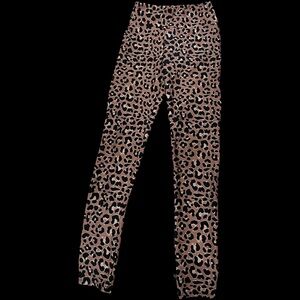 Pixie Lane Women’s Small Leopard Print Leggings